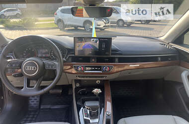 Седан Audi A4 2021 в 