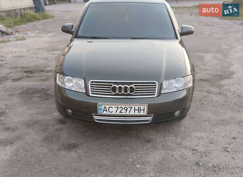 Седан Audi A4 2001 в 
