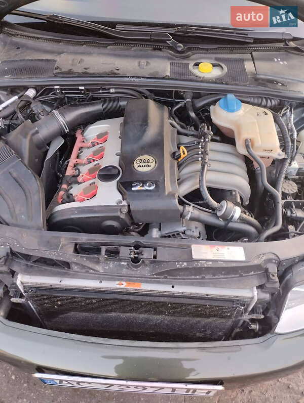 Седан Audi A4 2001 в Ратным