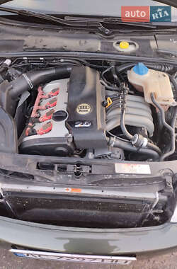 Седан Audi A4 2001 в 