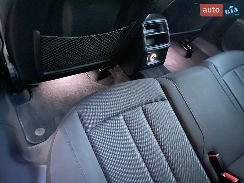 Универсал Audi A4 2018 в Киеве