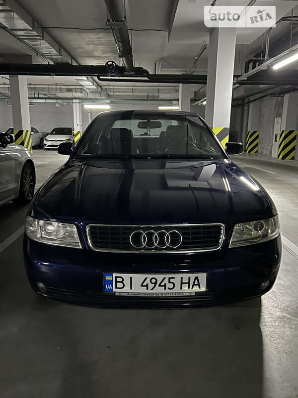 Седан Audi A4 2000 в Славутиче