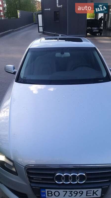 Седан Audi A4 2012 в Тернополе