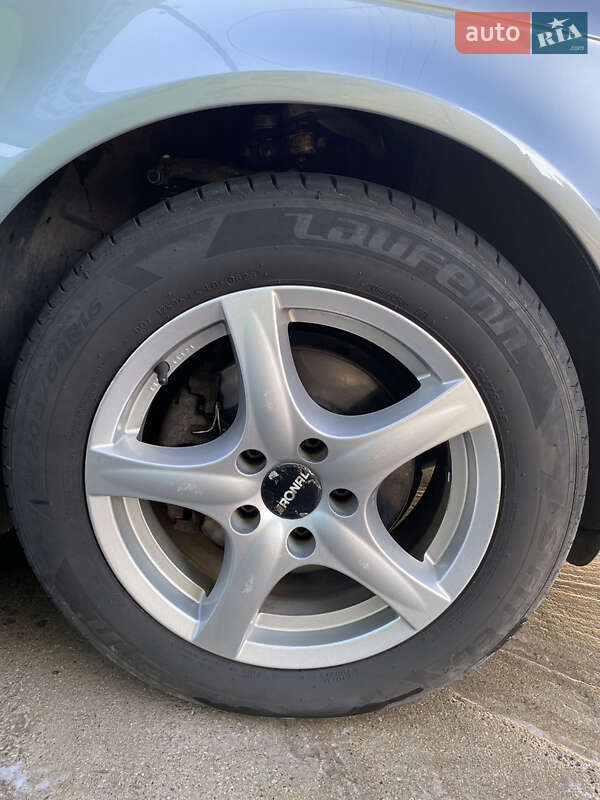 Седан Audi A4 2005 в Дніпрі