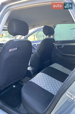 Седан Audi A4 2005 в Днепре