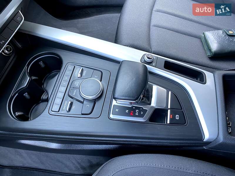 Универсал Audi A4 2018 в Хмельницком