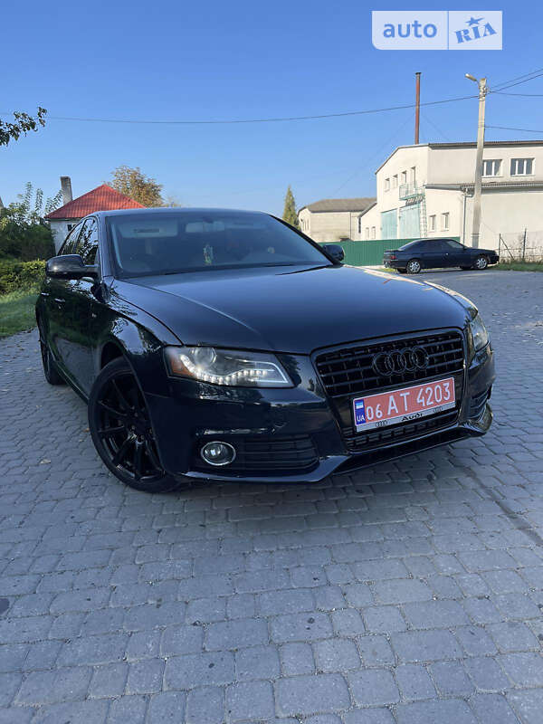 Седан Audi A4 2012 в Львові