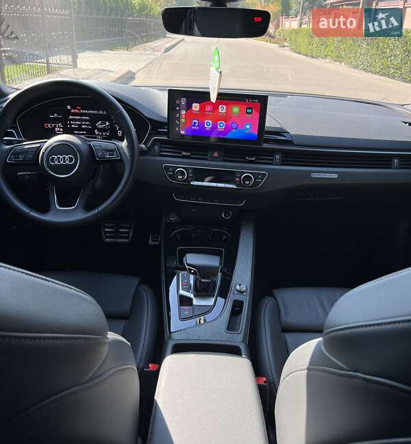 Седан Audi A4 2022 в Києві