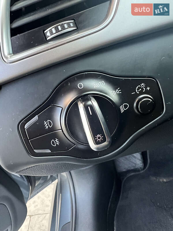 Седан Audi A4 2013 в Ивано-Франковске