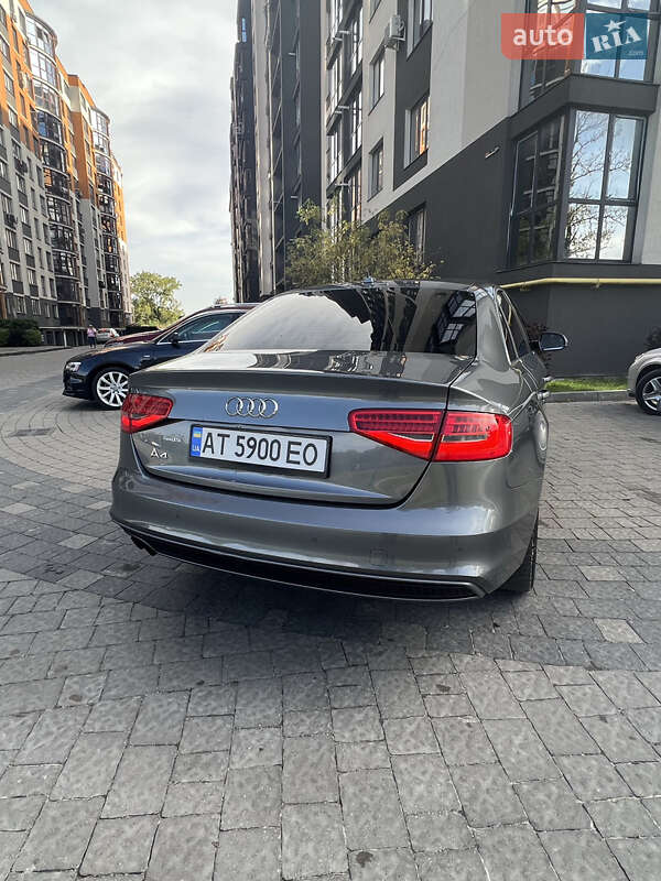 Седан Audi A4 2013 в Ивано-Франковске