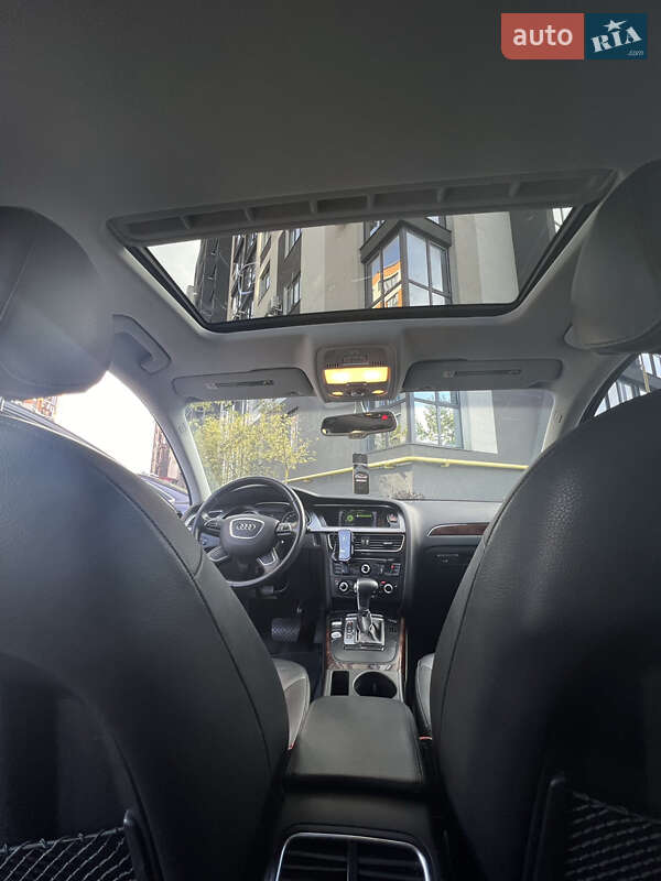 Седан Audi A4 2013 в Ивано-Франковске