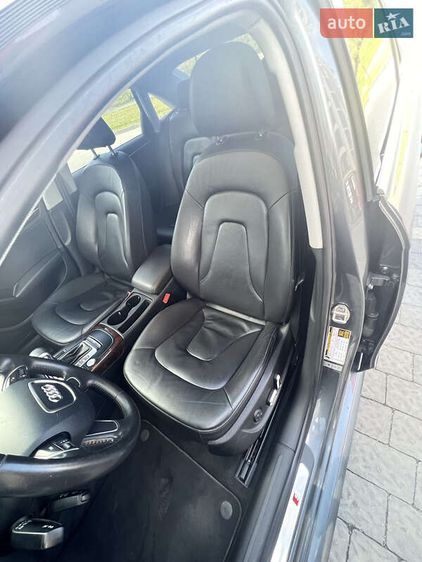 Седан Audi A4 2013 в Ивано-Франковске