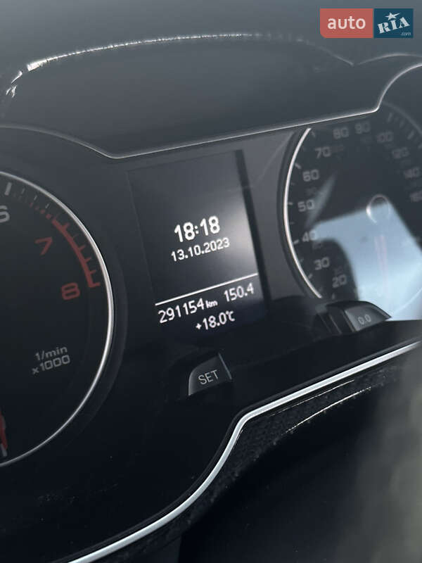 Седан Audi A4 2013 в Львове