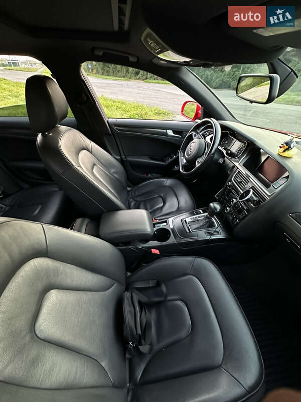 Седан Audi A4 2013 в Львове