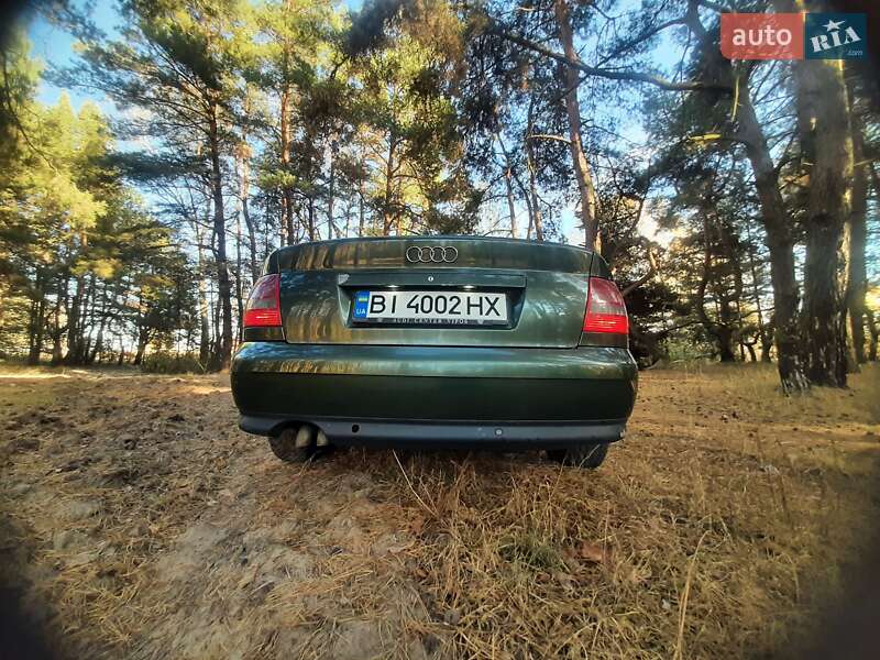 Седан Audi A4 1999 в Кременчуге