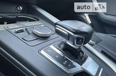 Седан Audi A4 2016 в 