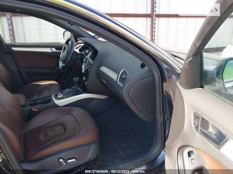 Седан Audi A4 2015 в Львове