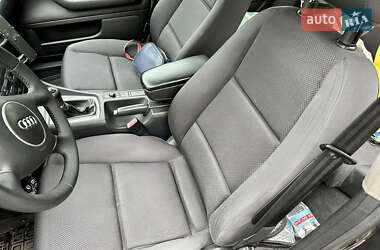 Седан Audi A4 2004 в 
