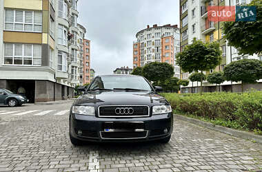 Седан Audi A4 2004 в 