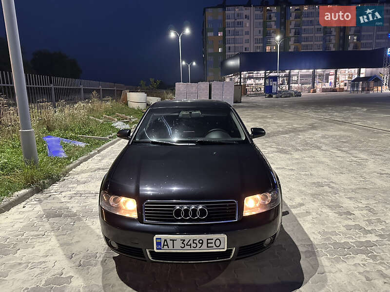 Седан Audi A4 2004 в Ивано-Франковске