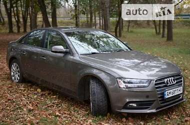 Седан Audi A4 2014 в Ямполе