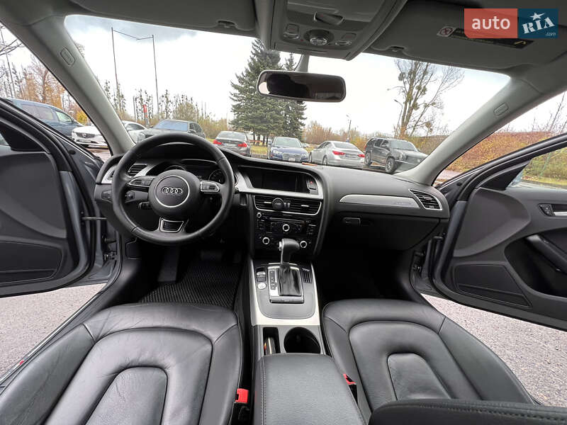 Седан Audi A4 2016 в Львові