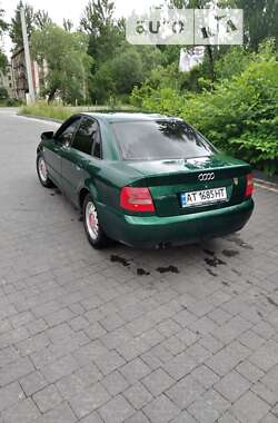 Седан Audi A4 2000 в Івано-Франківську