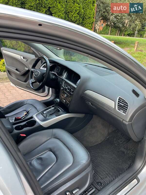 Седан Audi A4 2013 в Киеве