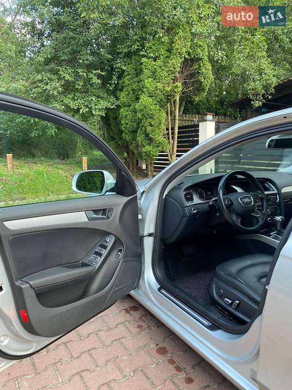 Седан Audi A4 2013 в Киеве