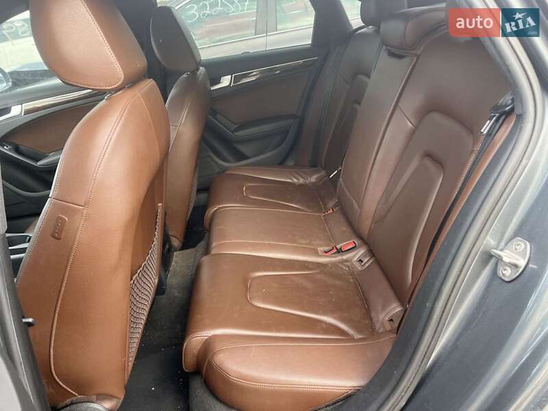 Седан Audi A4 2015 в Львове