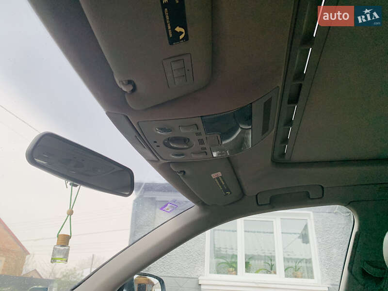 Седан Audi A4 2002 в Рожище