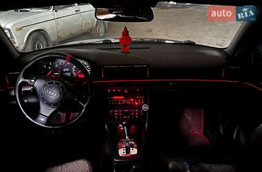 Универсал Audi A4 2000 в 