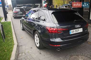 Универсал Audi A4 2018 в 