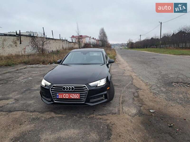 Седан Audi A4 2018 в 