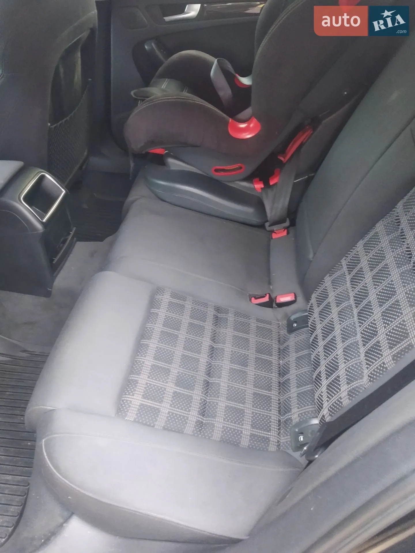 2011 Audi A4 - мініатюра 8