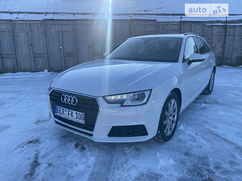 Універсал Audi A4 2017 в 
