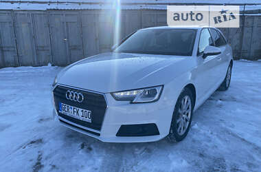 Універсал Audi A4 2017 в 