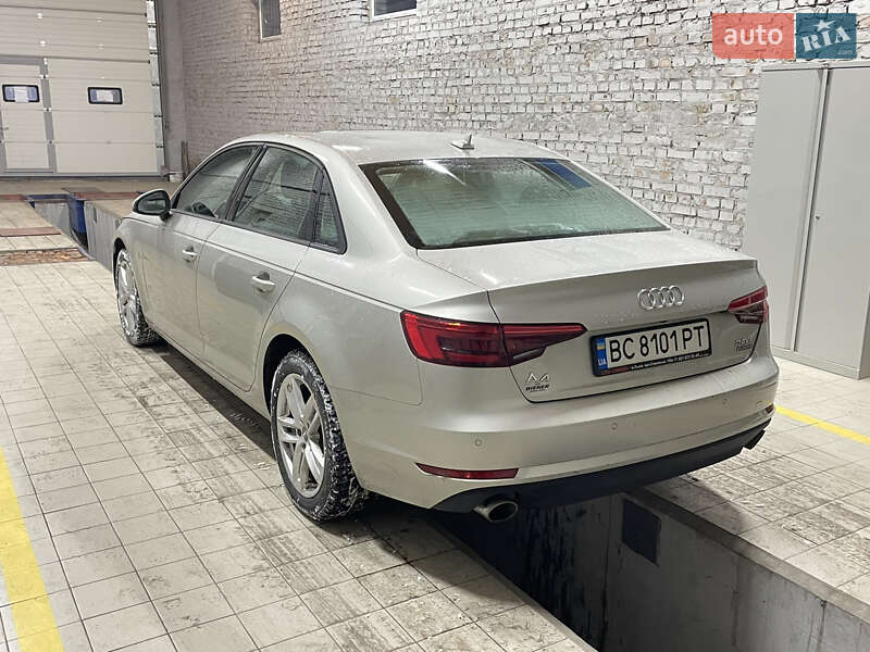 Седан Audi A4 2016 в Сокалі