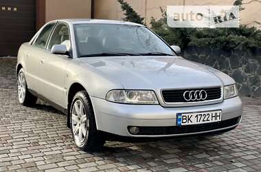 Седан Audi A4 1999 в 