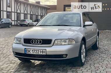 Седан Audi A4 1999 в 