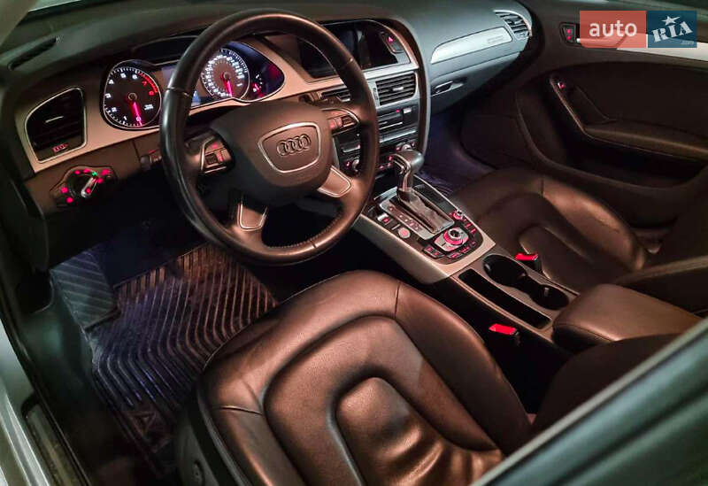 Седан Audi A4 2014 в Золочеве
