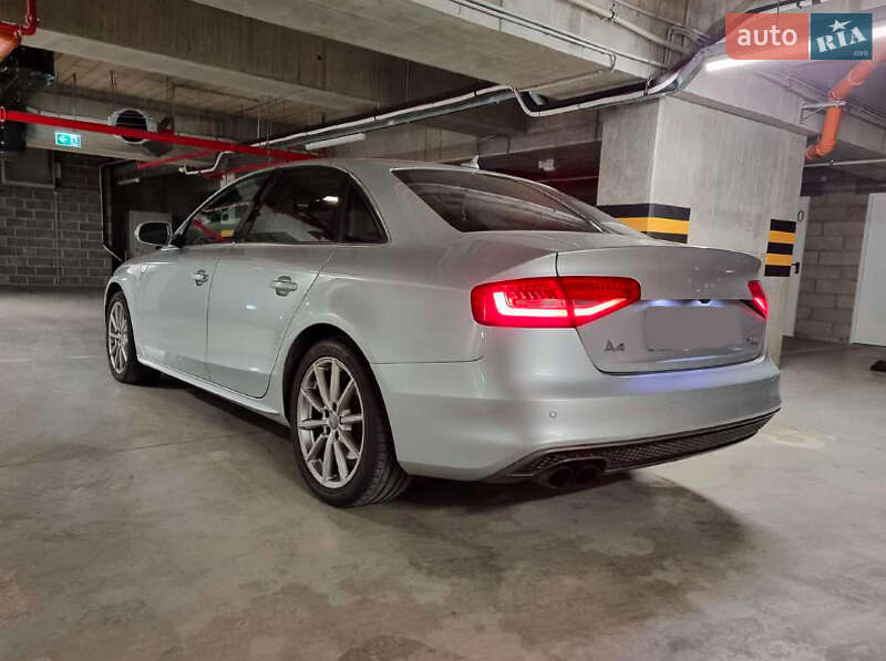 Седан Audi A4 2014 в Золочеве