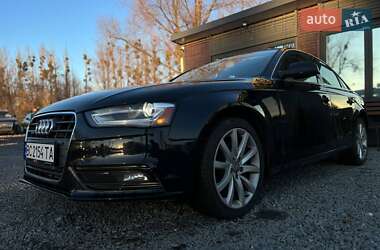 Седан Audi A4 2013 в Львові