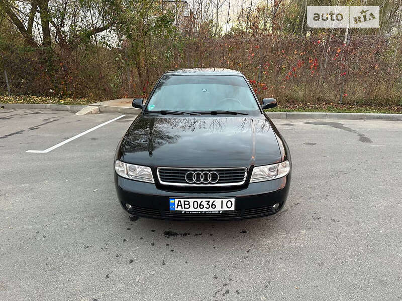 Седан Audi A4 2000 в Виннице