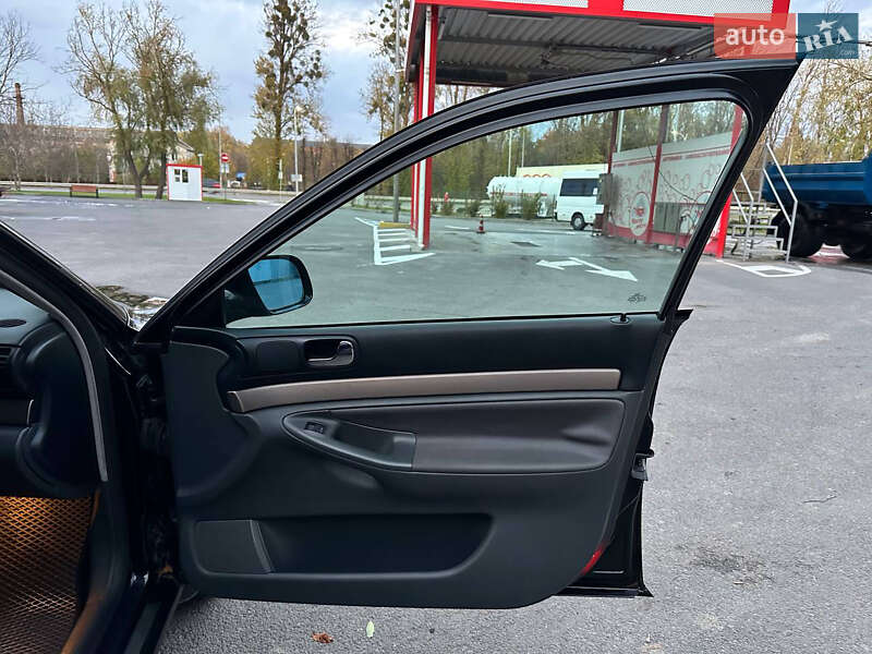 Седан Audi A4 2000 в Виннице
