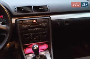 Седан Audi A4 2001 в Рахове