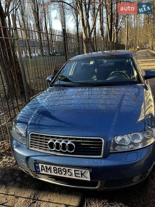 Седан Audi A4 2001 в Киеве фото Седан Audi A4 2001 в Киеве