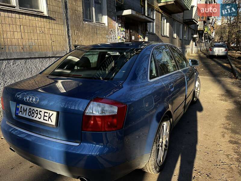 Седан Audi A4 2001 в Киеве
