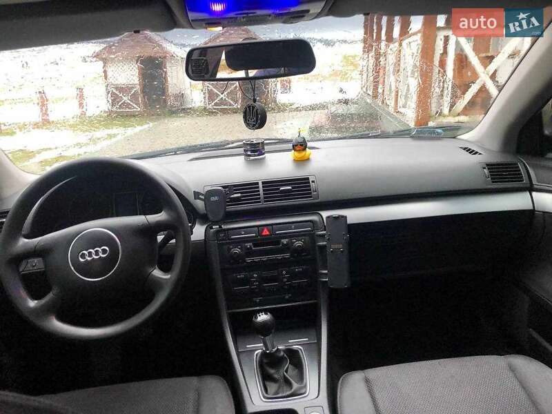 Седан Audi A4 2001 в Львове