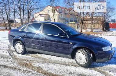 Седан Audi A4 2001 в Хотині